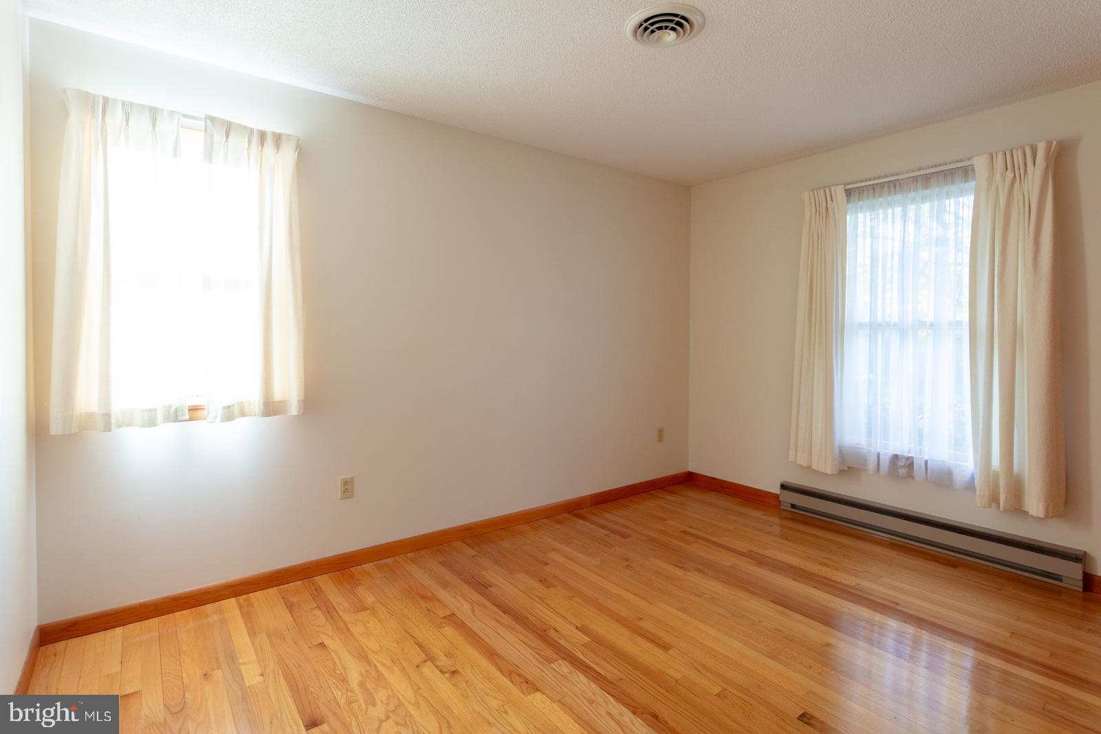 PIKEVIEW ACRES - Residential