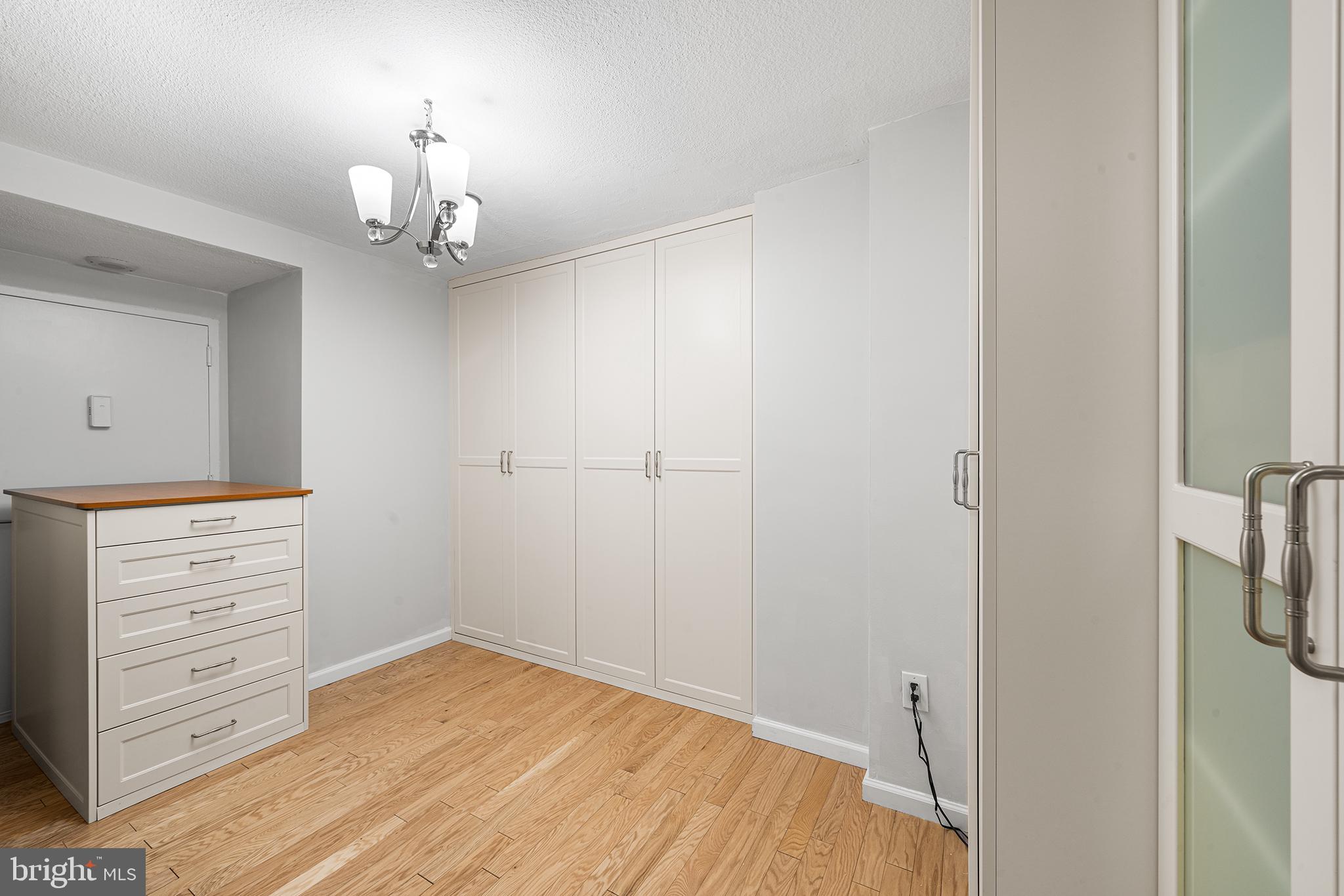 SOCIETY HILL - Residential Lease