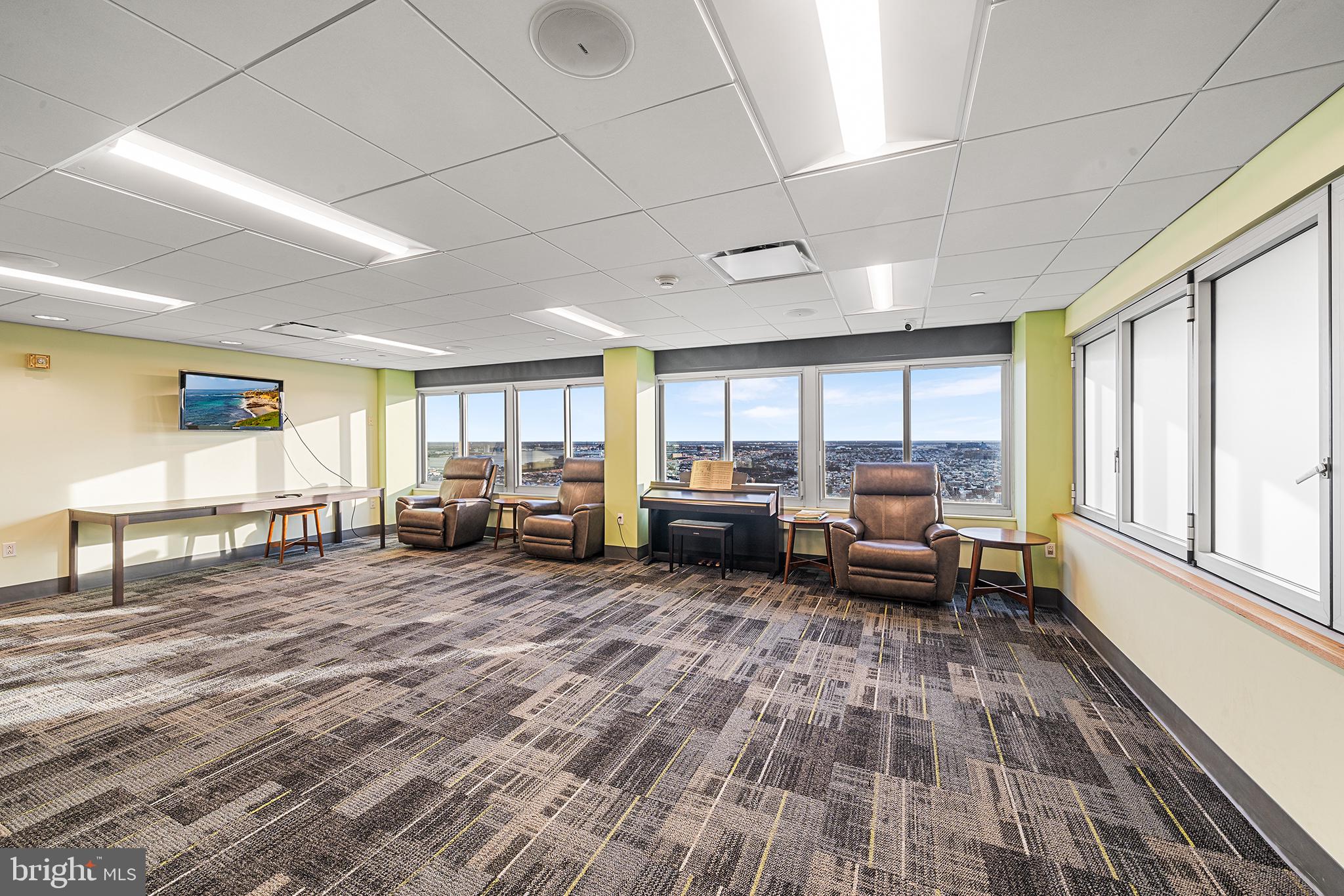 SOCIETY HILL - Residential Lease