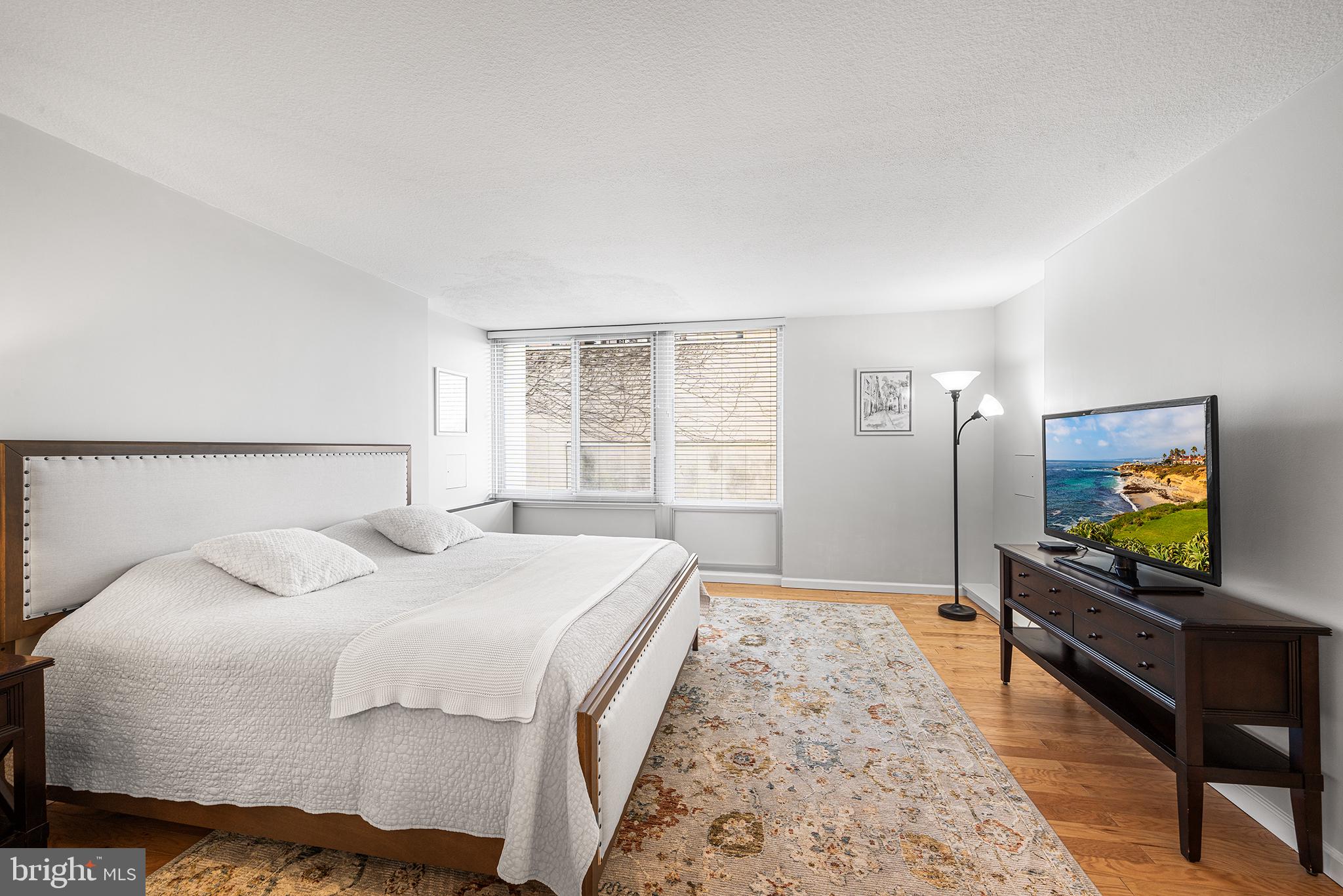 SOCIETY HILL - Residential Lease