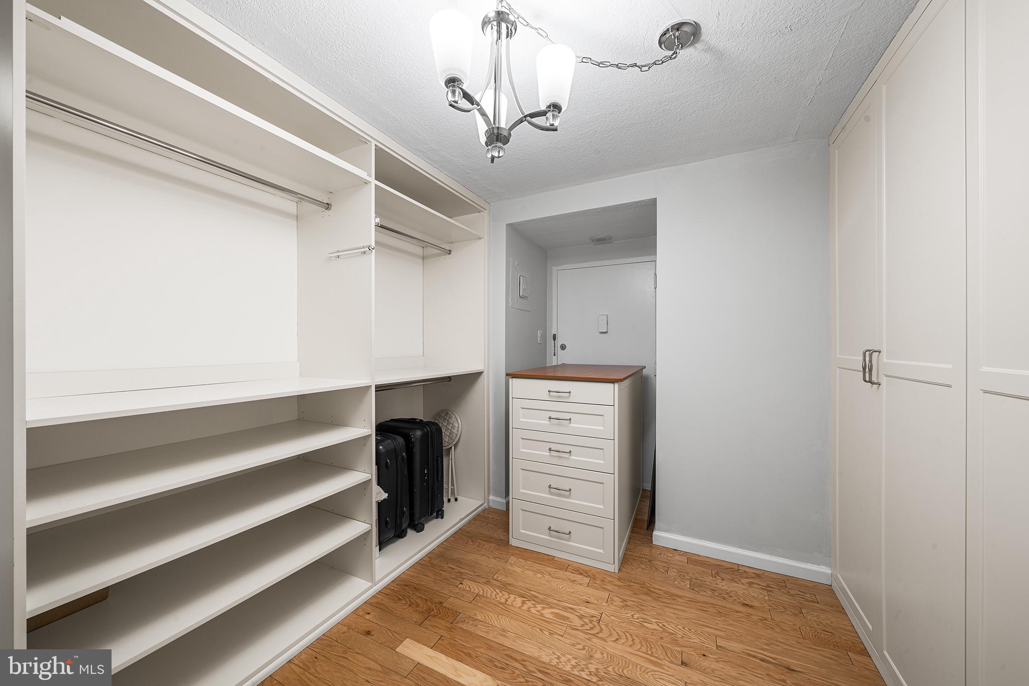 SOCIETY HILL - Residential Lease