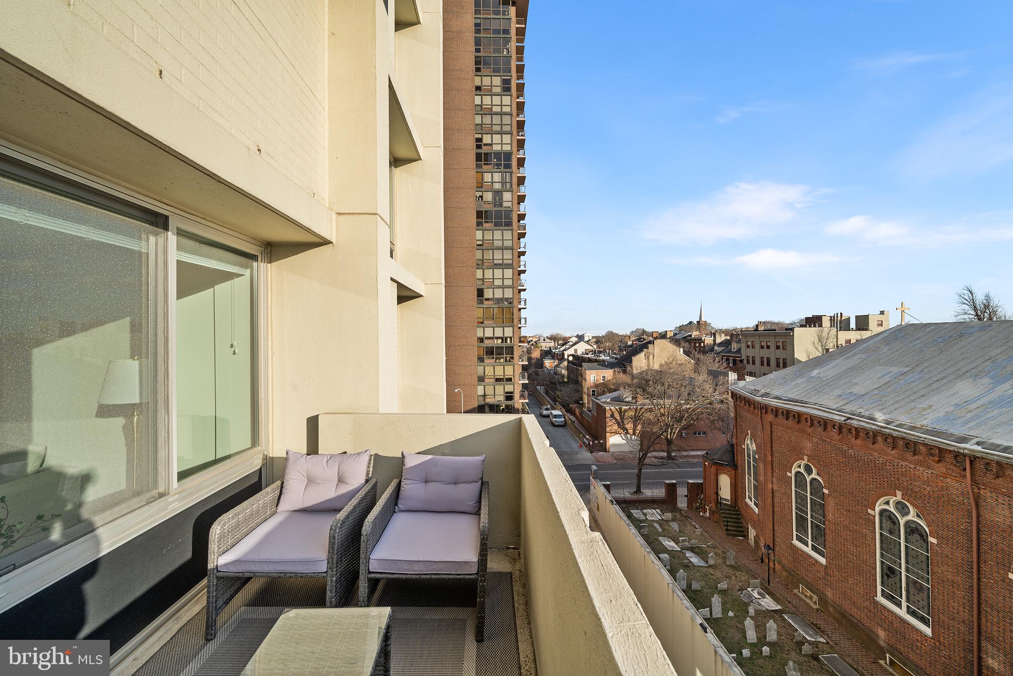 SOCIETY HILL - Residential Lease