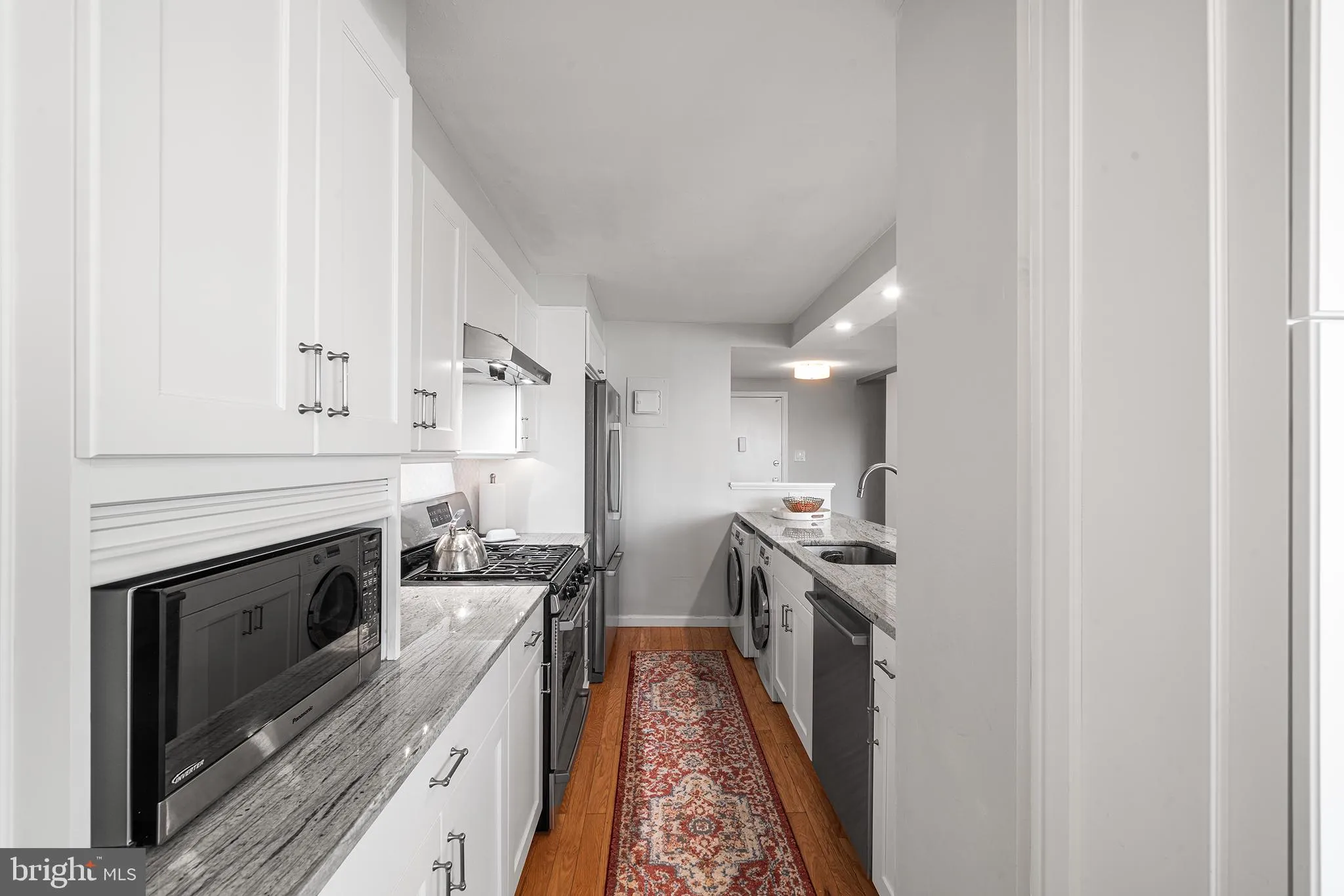Philadelphia, Pennsylvania 19106, United States, 3 Bedrooms Bedrooms, ,3 BathroomsBathrooms,Residential,Active,5462