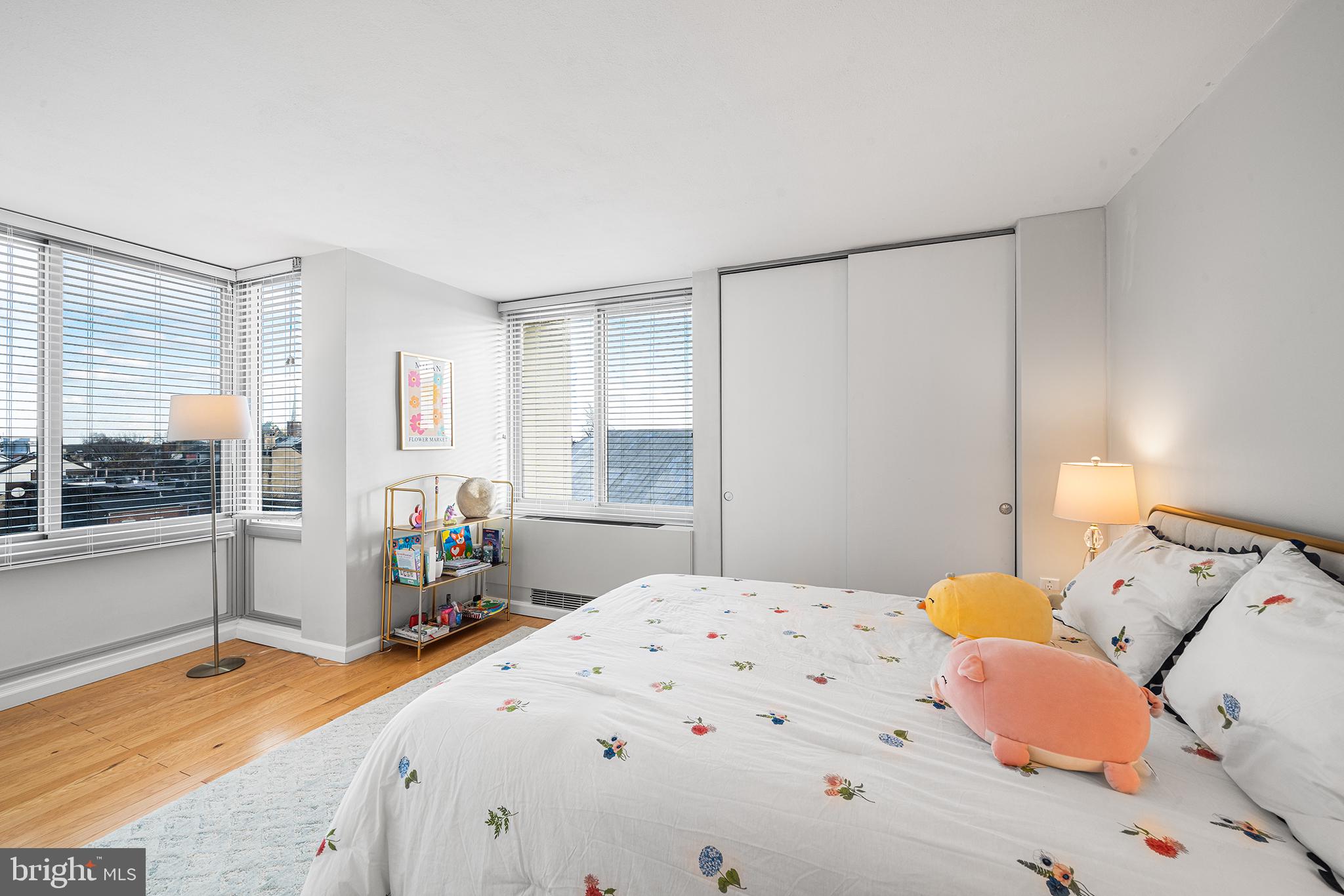 SOCIETY HILL - Residential Lease