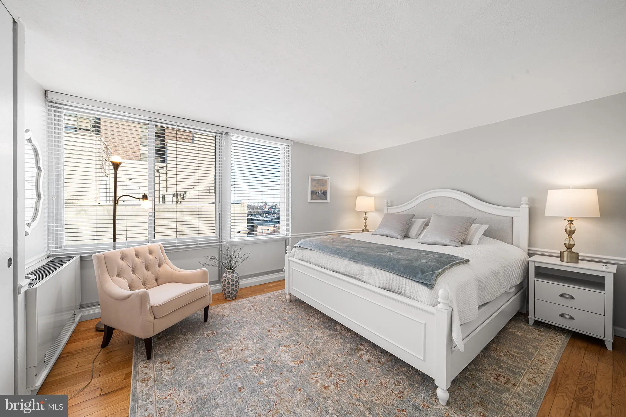 Philadelphia, Pennsylvania 19106, United States, 3 Bedrooms Bedrooms, ,3 BathroomsBathrooms,Residential,Active,5462