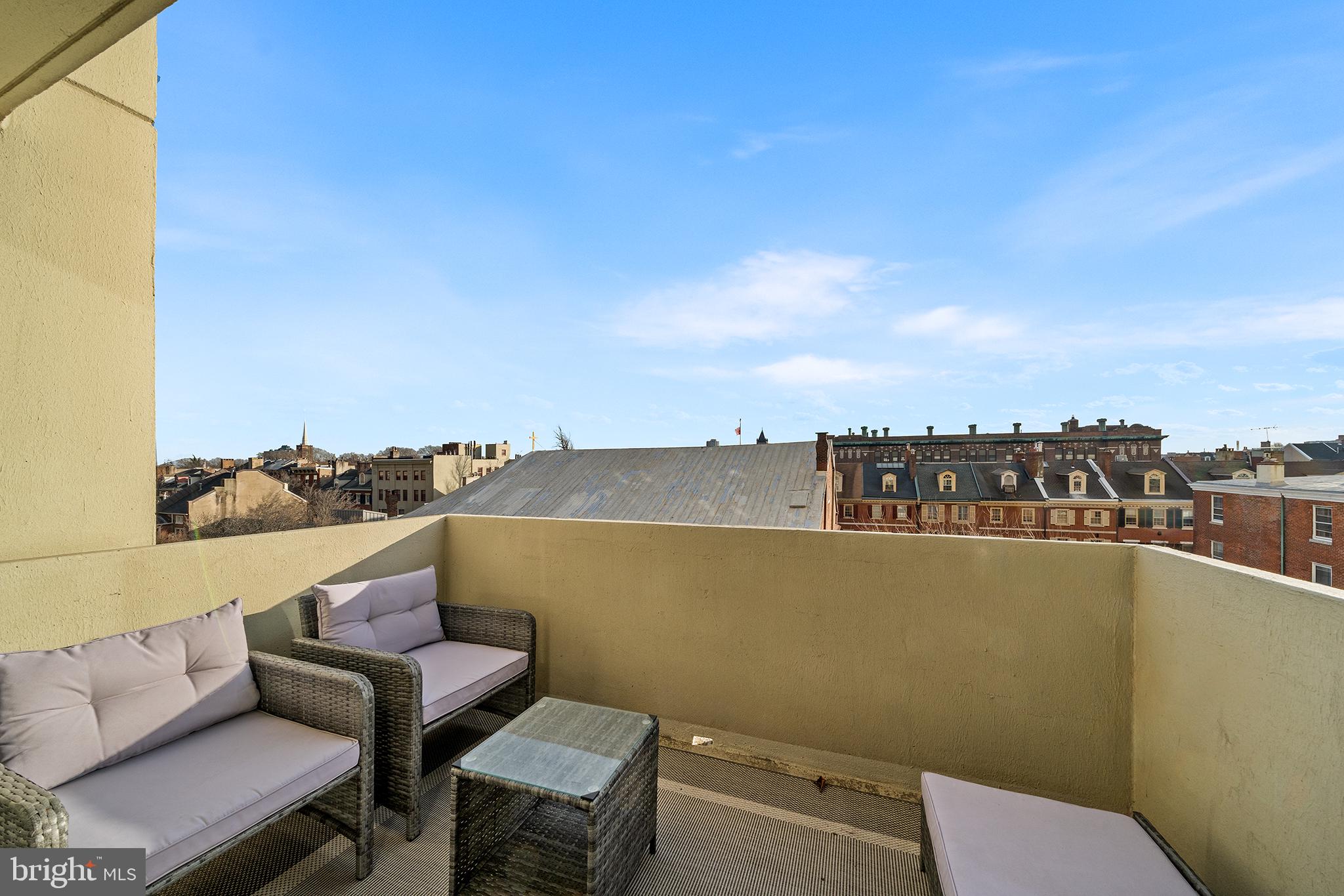 SOCIETY HILL - Residential Lease