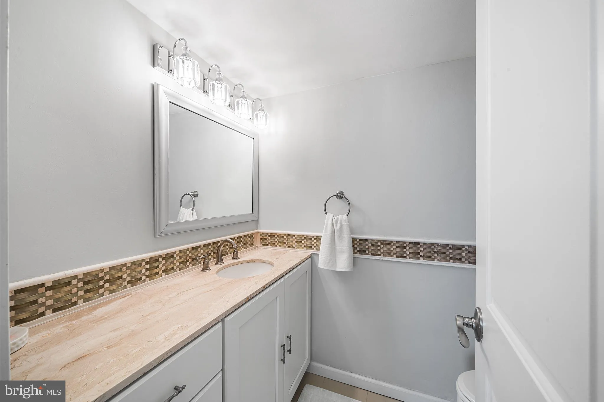 Philadelphia, Pennsylvania 19106, United States, 3 Bedrooms Bedrooms, ,3 BathroomsBathrooms,Residential,Active,5462