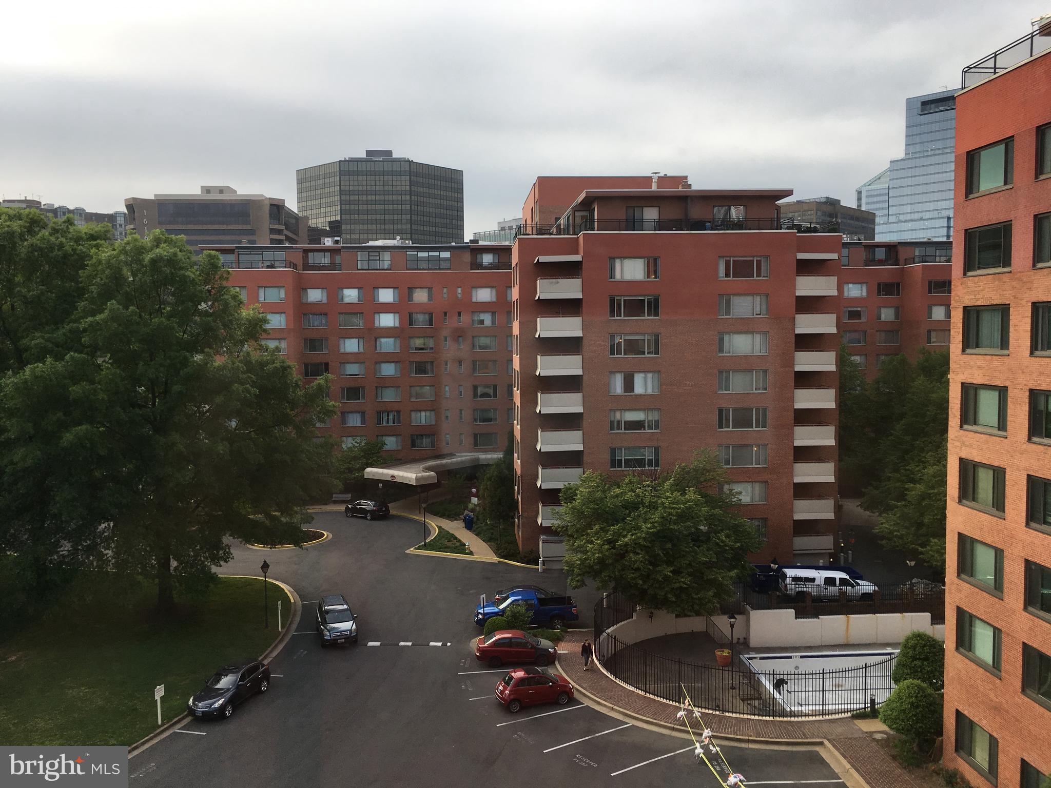 RIVER PLACE - Residential