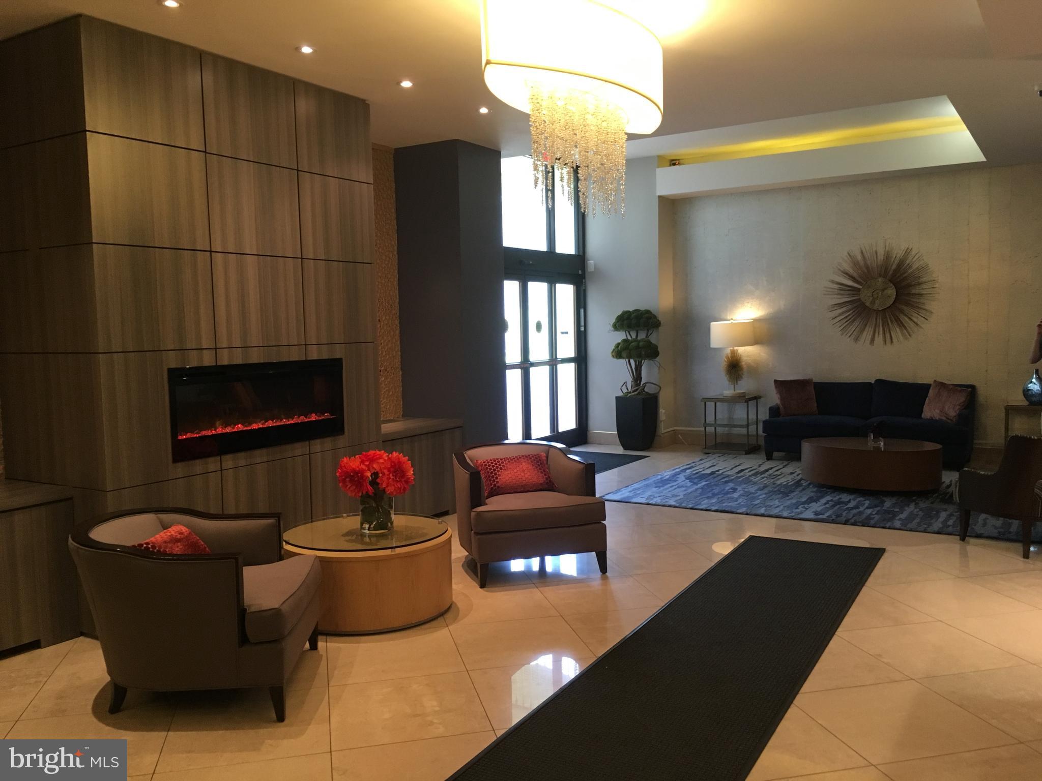 RIVER PLACE - Residential