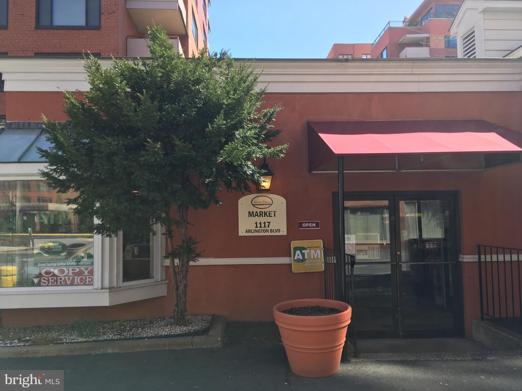 RIVER PLACE - Residential