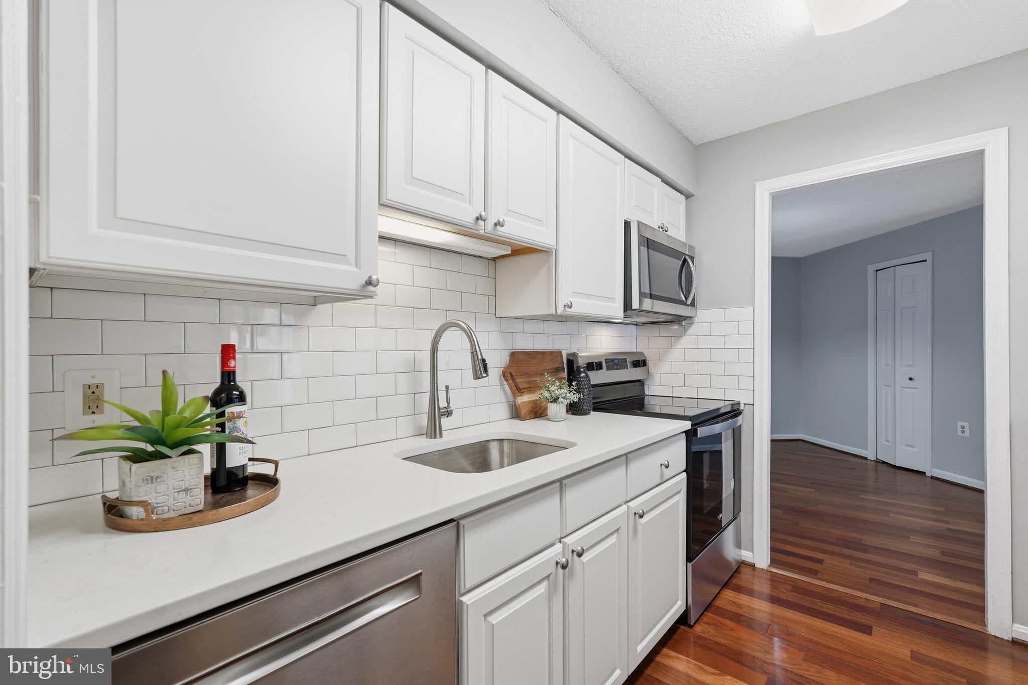 1301 N COURTHOUSE ROAD 1610