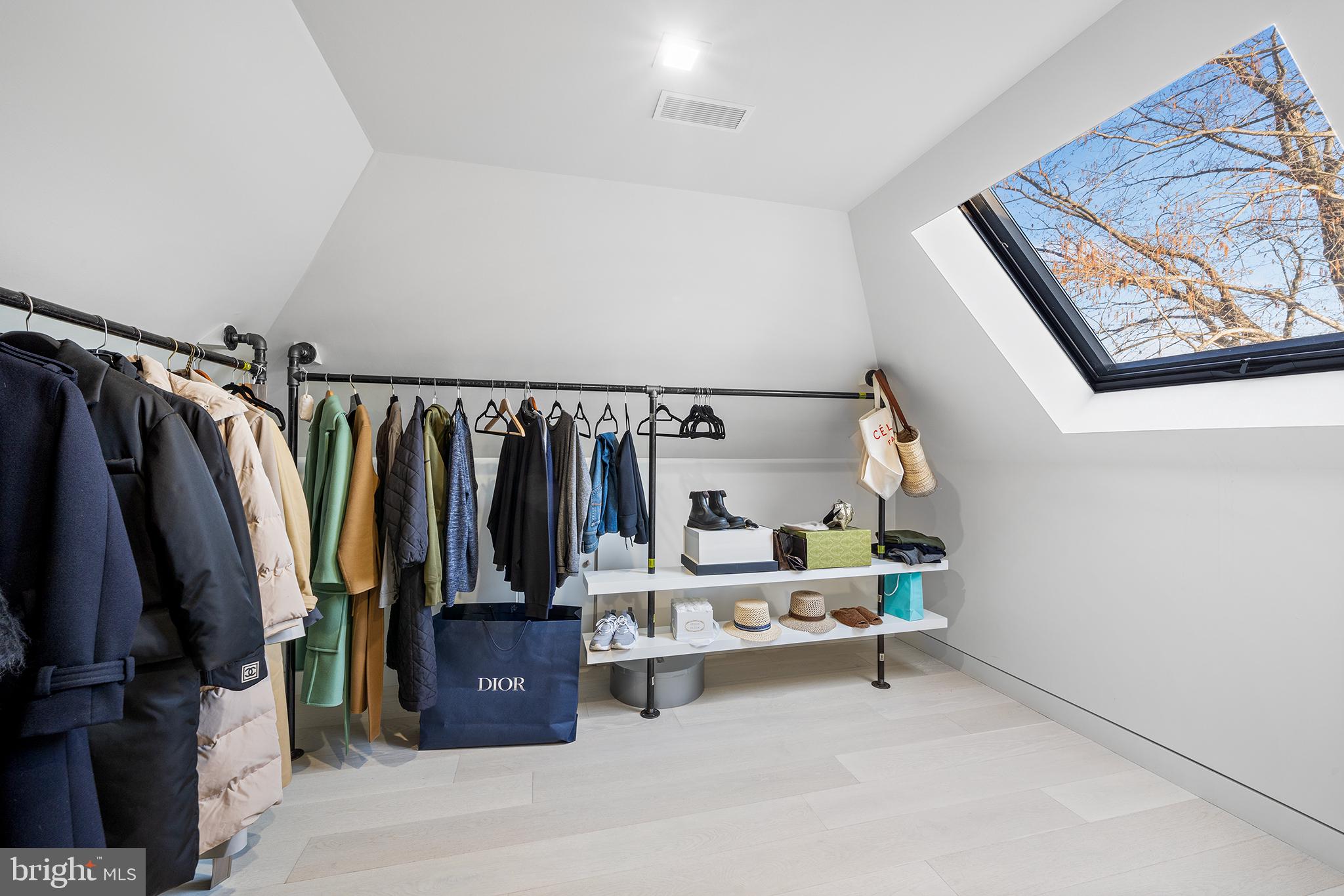 BRYN MAWR - Residential