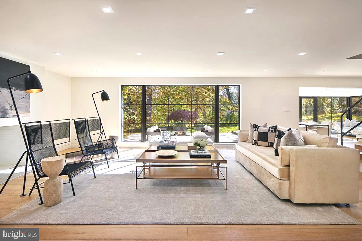 BRYN MAWR - Residential