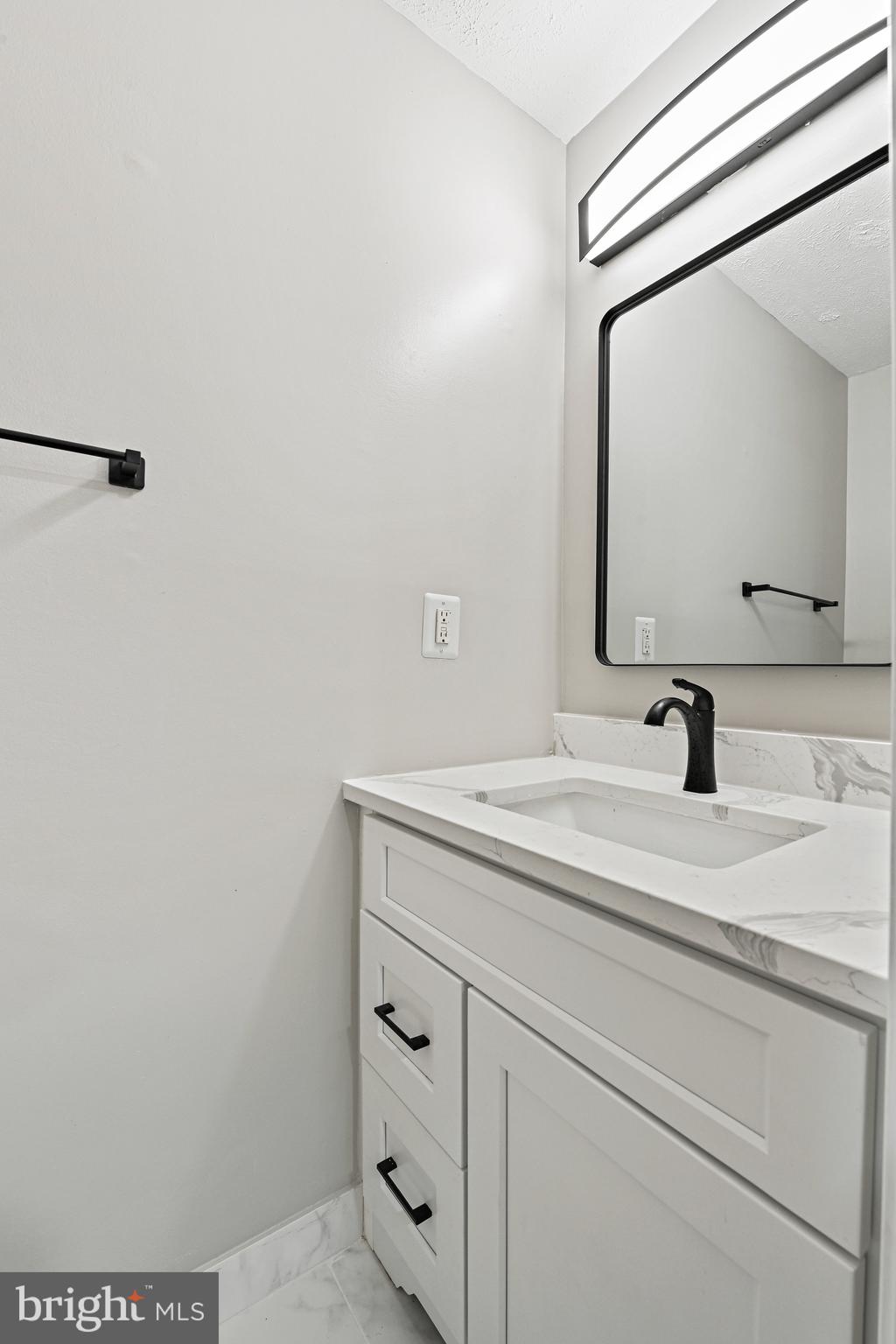 STARLIT PONDS - Residential Lease