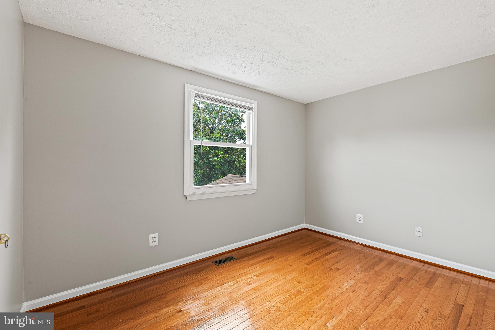 STARLIT PONDS - Residential Lease