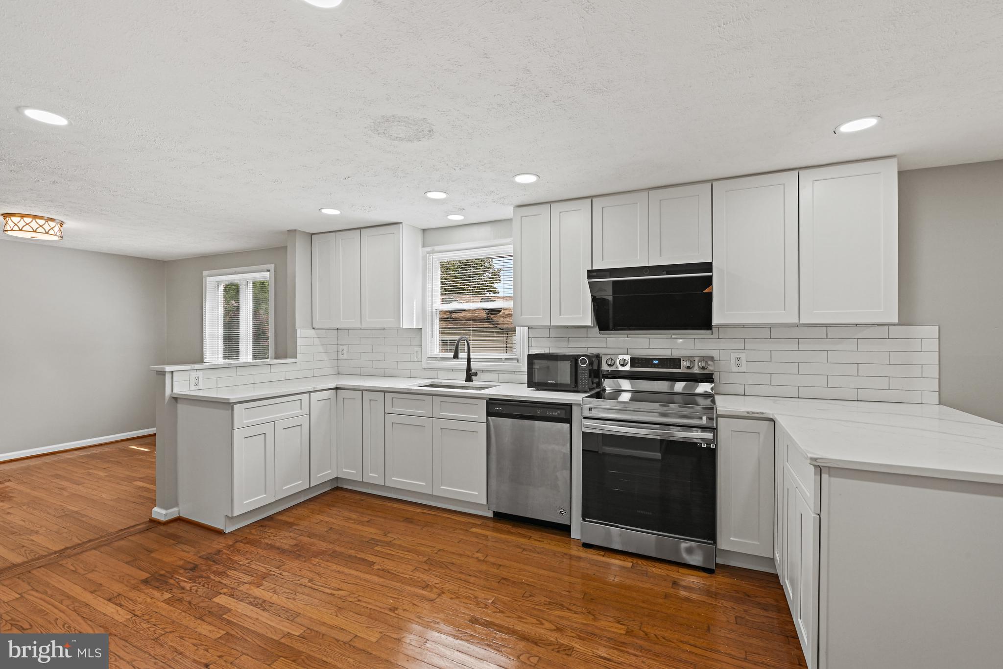 STARLIT PONDS - Residential Lease