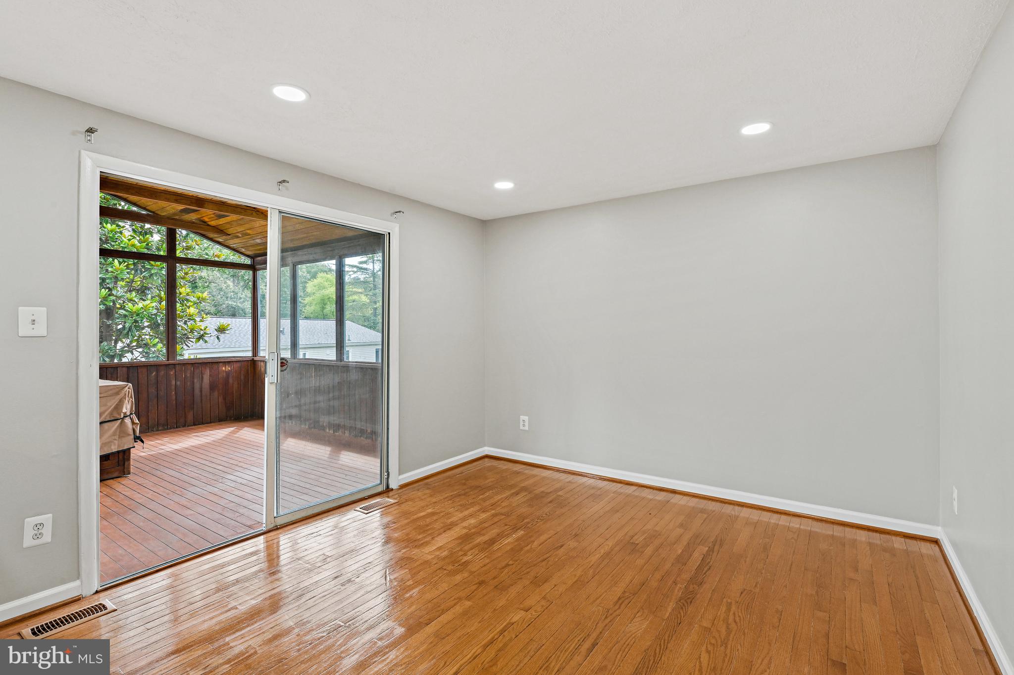 STARLIT PONDS - Residential Lease