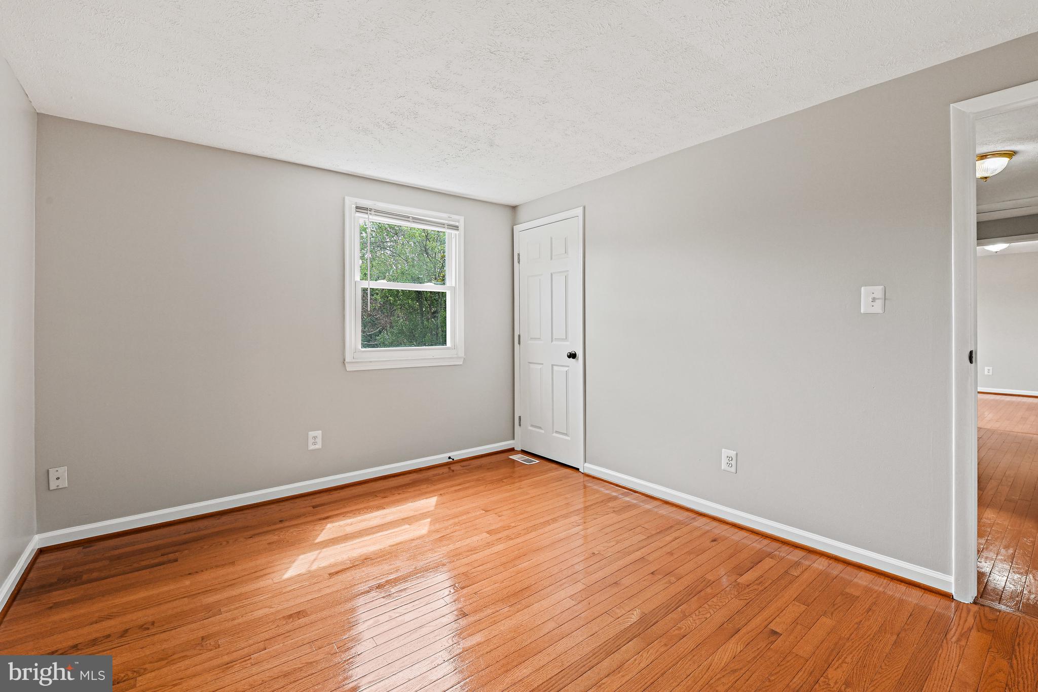 STARLIT PONDS - Residential Lease