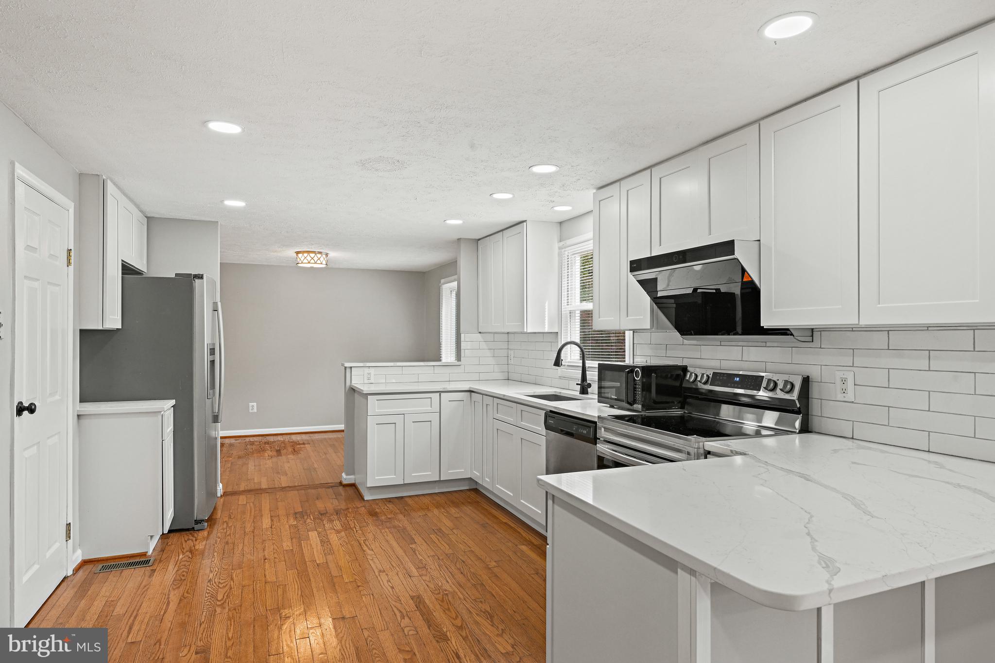 STARLIT PONDS - Residential Lease