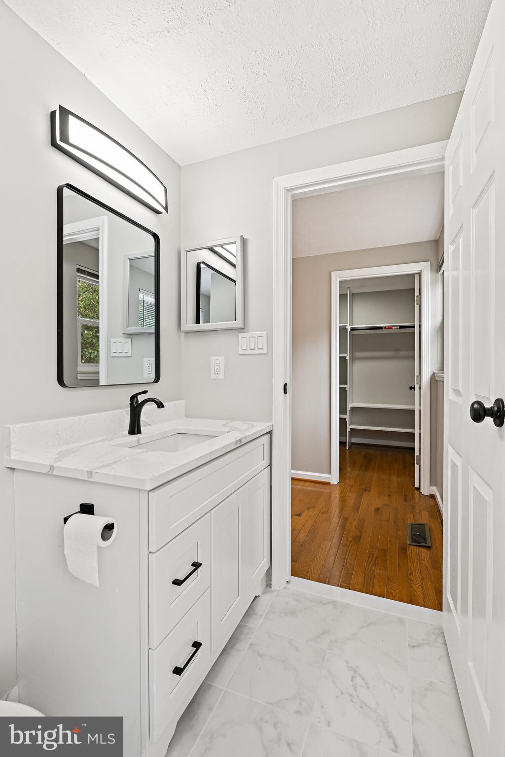 STARLIT PONDS - Residential Lease