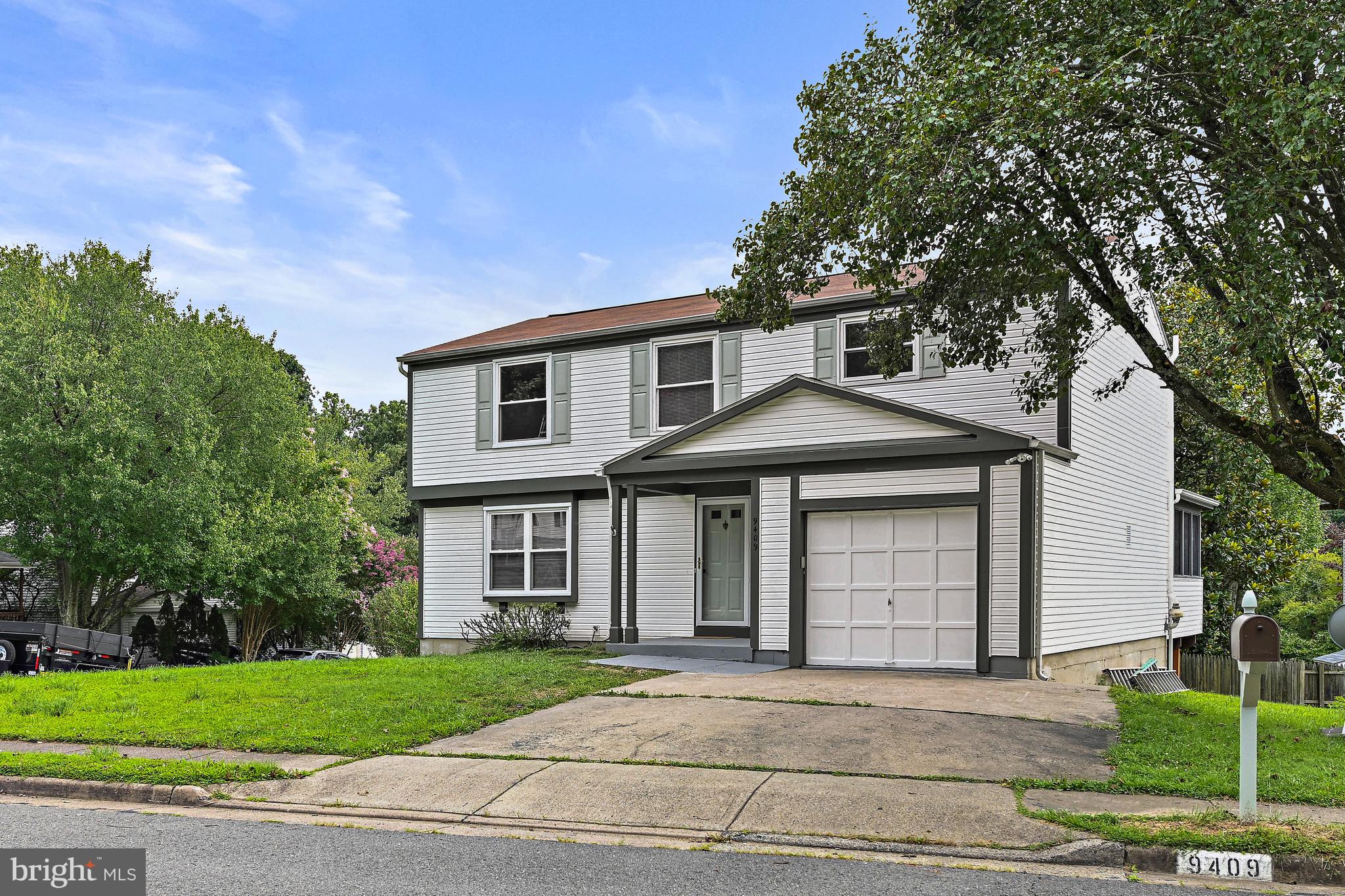 STARLIT PONDS - Residential Lease