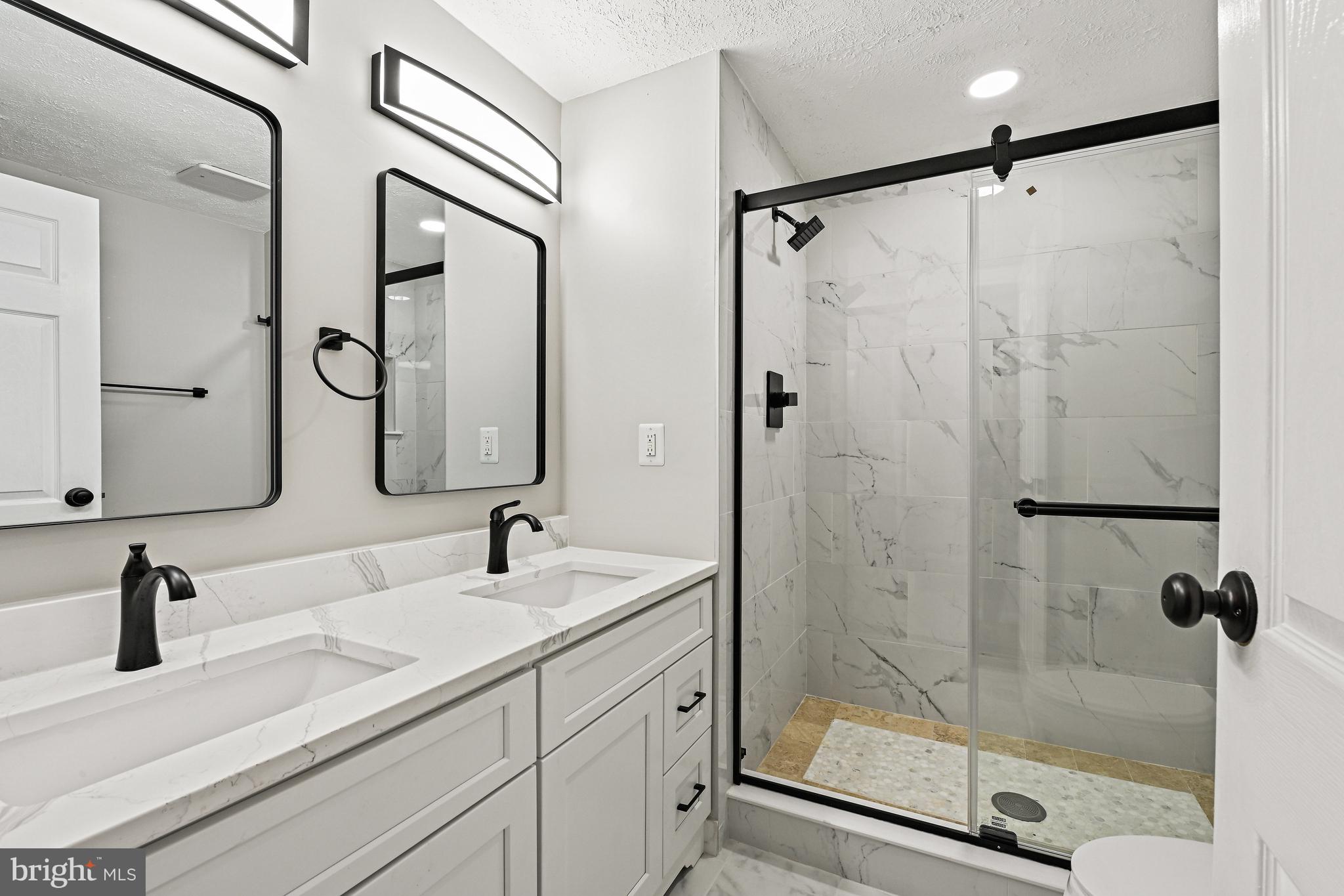 STARLIT PONDS - Residential Lease