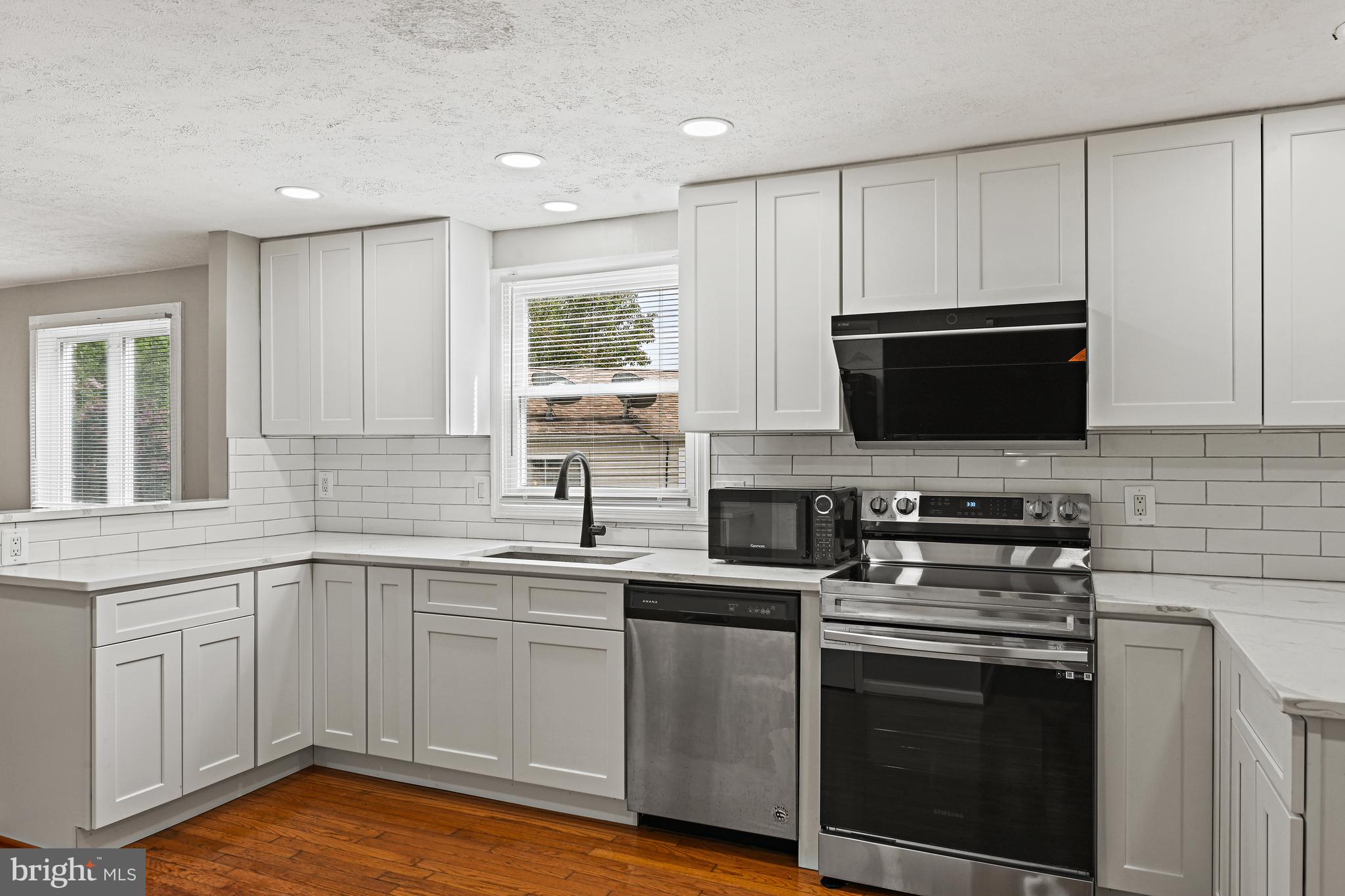 STARLIT PONDS - Residential Lease