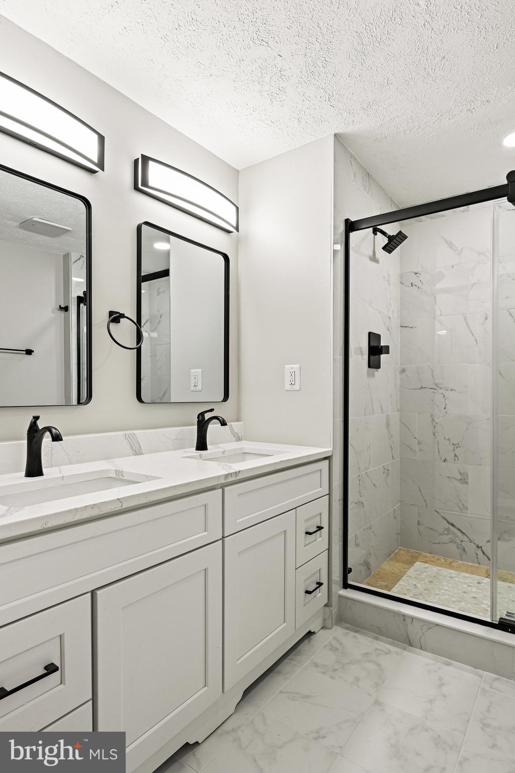 STARLIT PONDS - Residential Lease