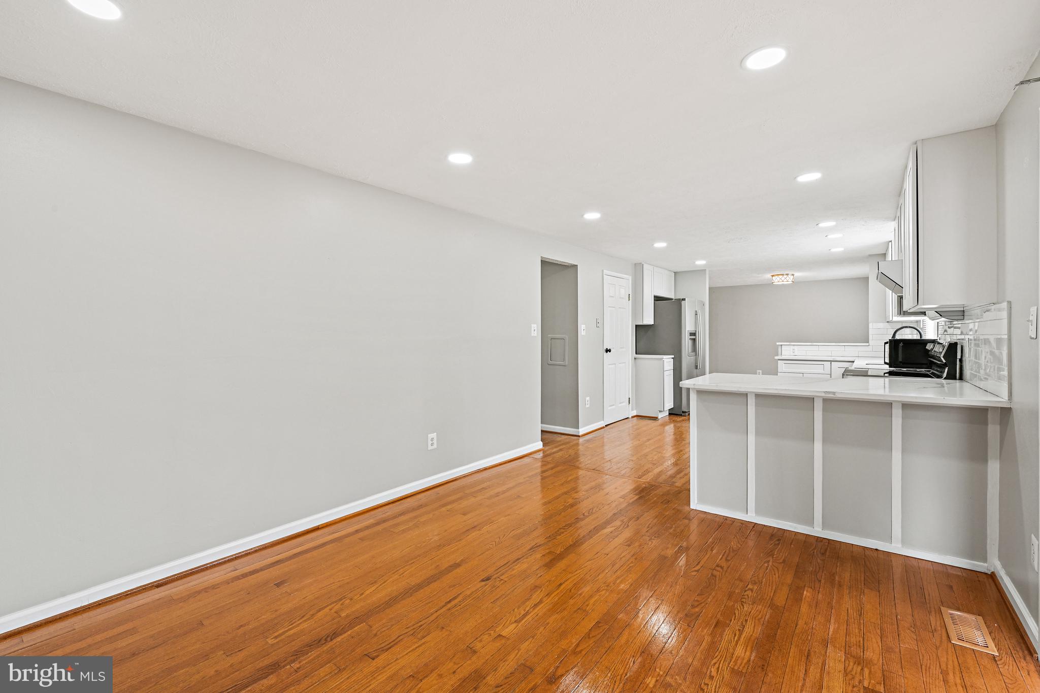 STARLIT PONDS - Residential Lease