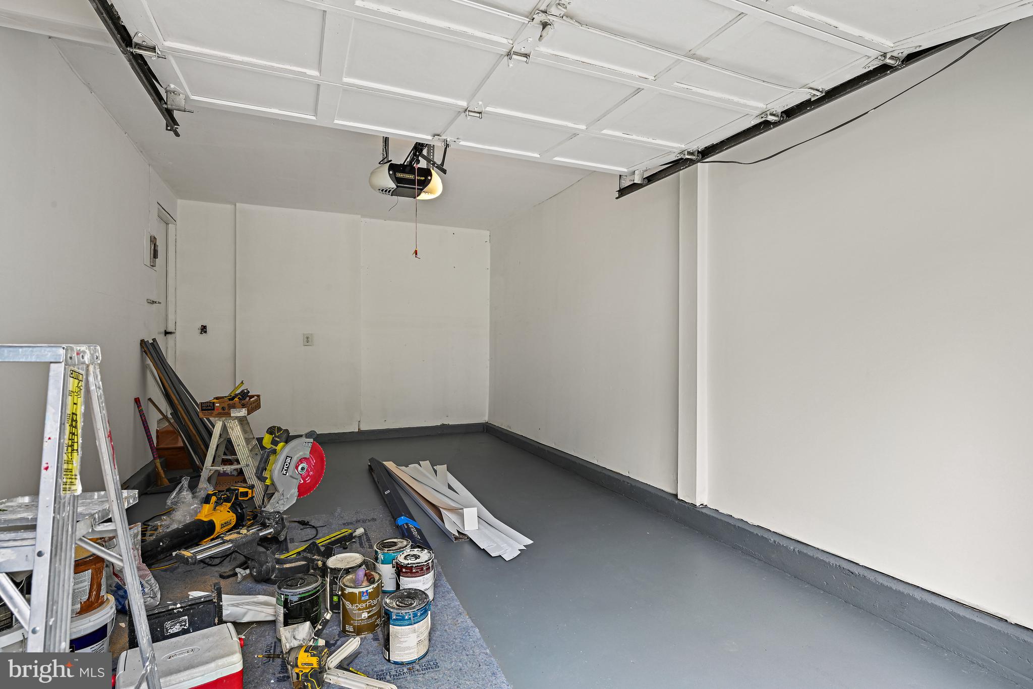 STARLIT PONDS - Residential Lease