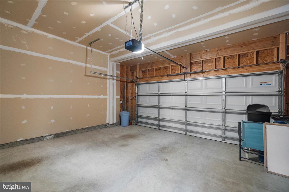 MEADOWS EDGE - Residential