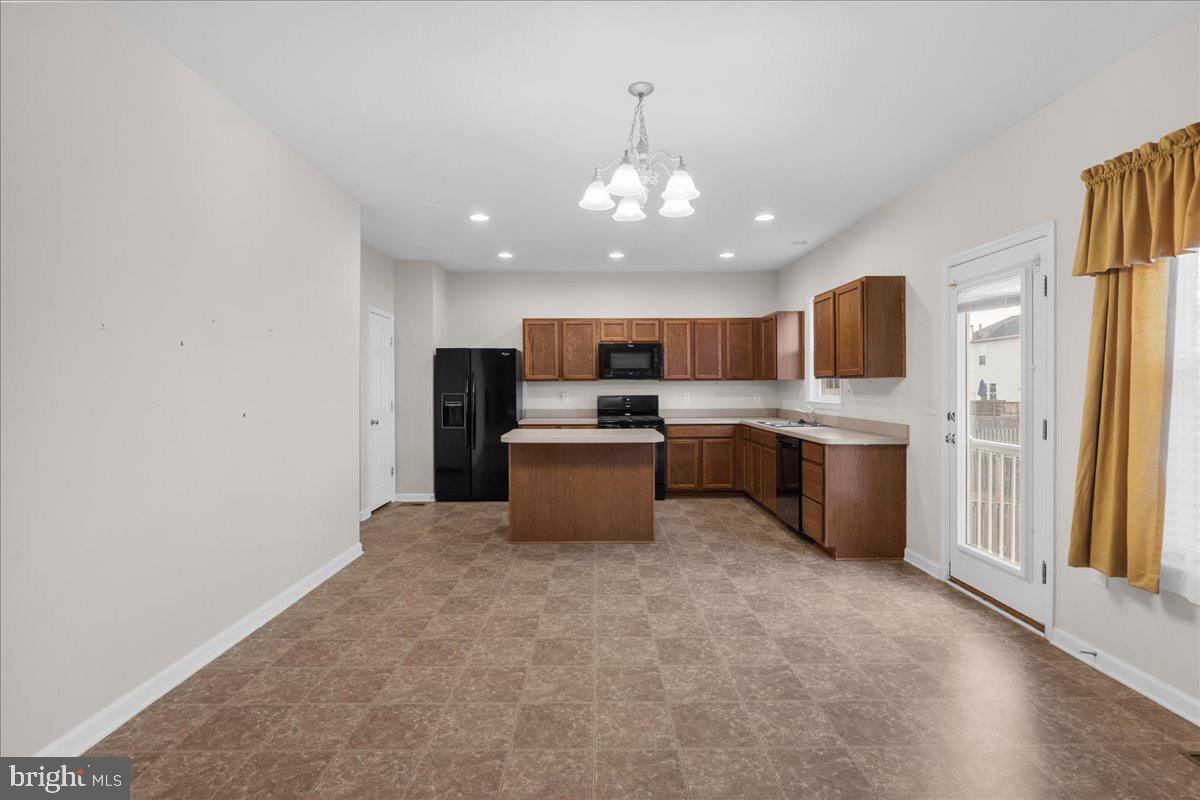 MEADOWS EDGE - Residential