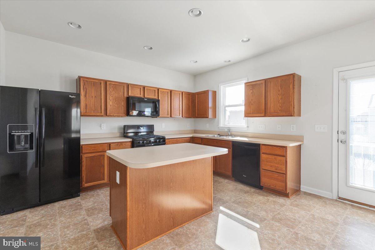 MEADOWS EDGE - Residential