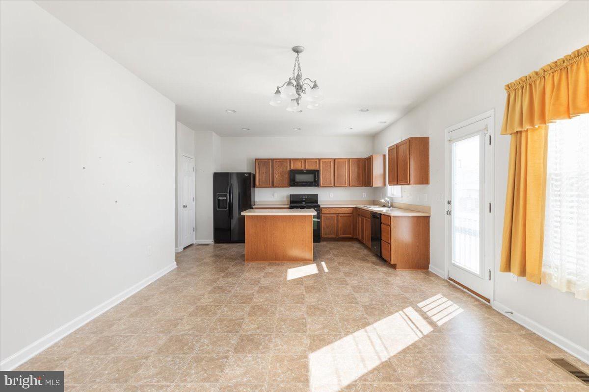 MEADOWS EDGE - Residential