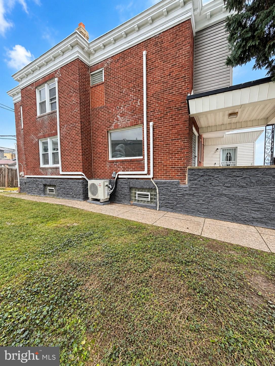 523 GENEVA AVENUE