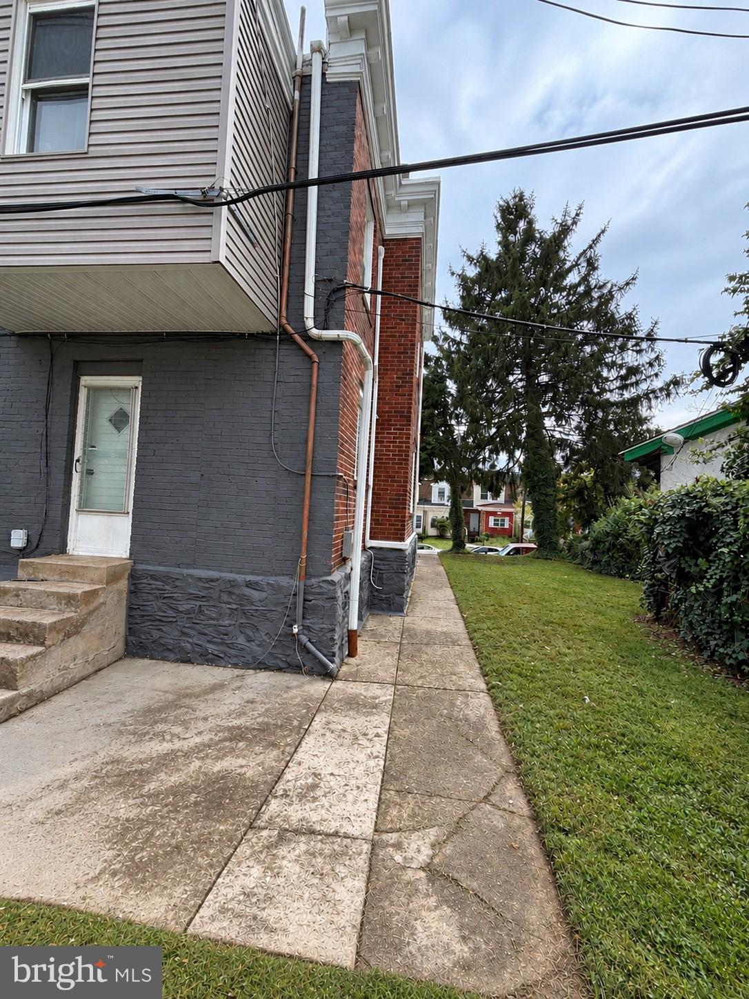 523 GENEVA AVENUE
