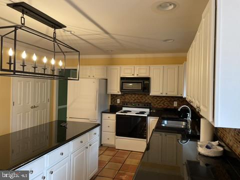 FOX POINT - Residential Lease