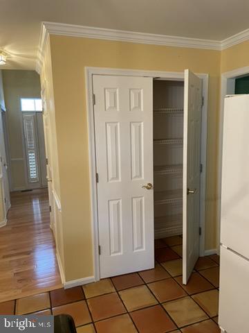 FOX POINT - Residential Lease