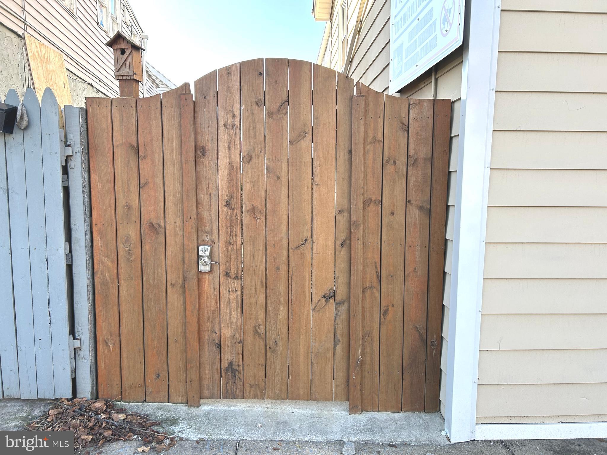 480 LINCOLN WAY EAST