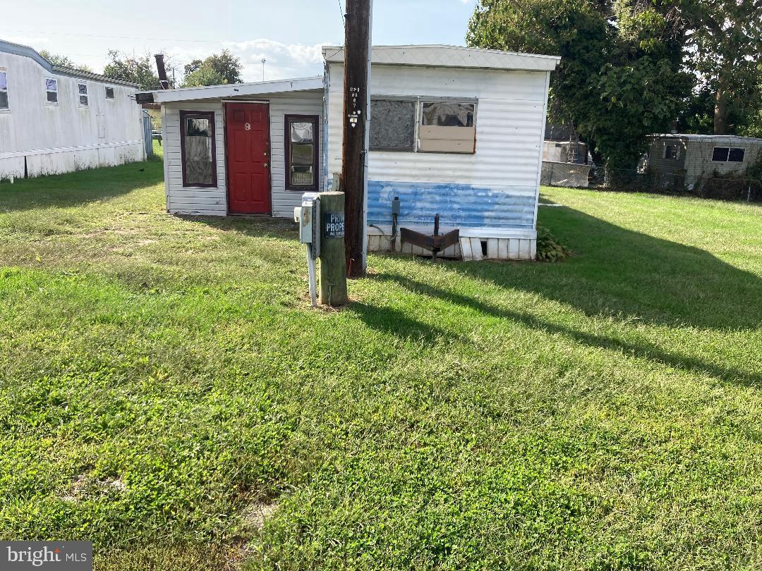 Looking for a great investment opportunity? Check out this great fixer-upper located in Crystal Beach Manor The property does not have any HOA fees or lot rent and offers free beach access for residents within a short walk. The gorgeous sunsets are a bonus! The mobile home is being sold as-is and it does need some rehab work. However, the price has been set accordingly.