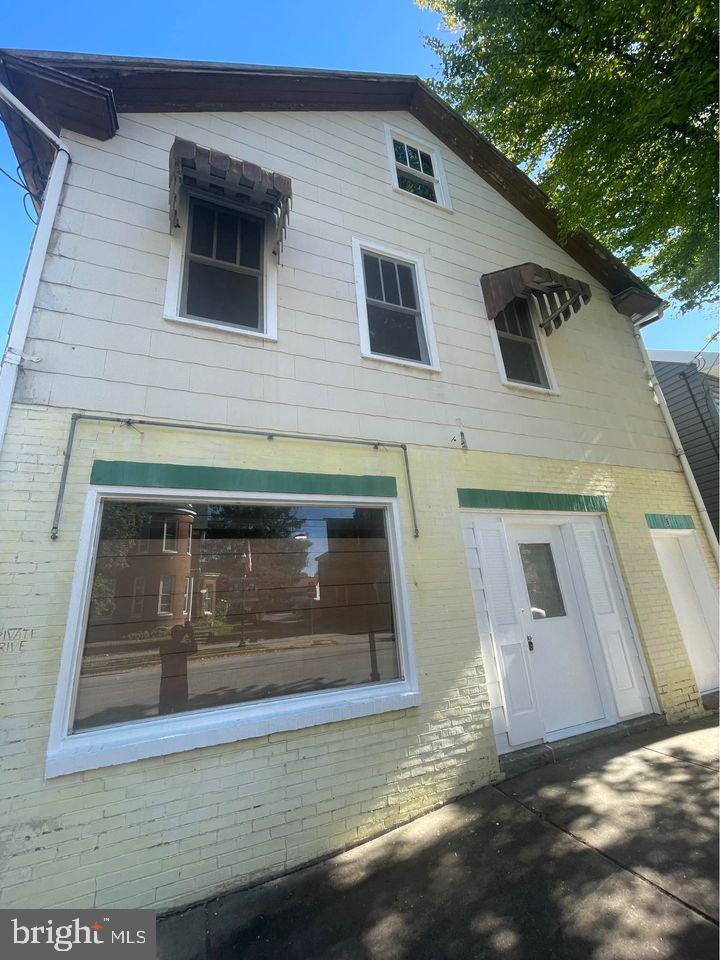 DOWNTOWN WESTMINSTER - Commercial Sale