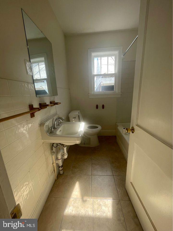 DOWNTOWN WESTMINSTER - Commercial Sale