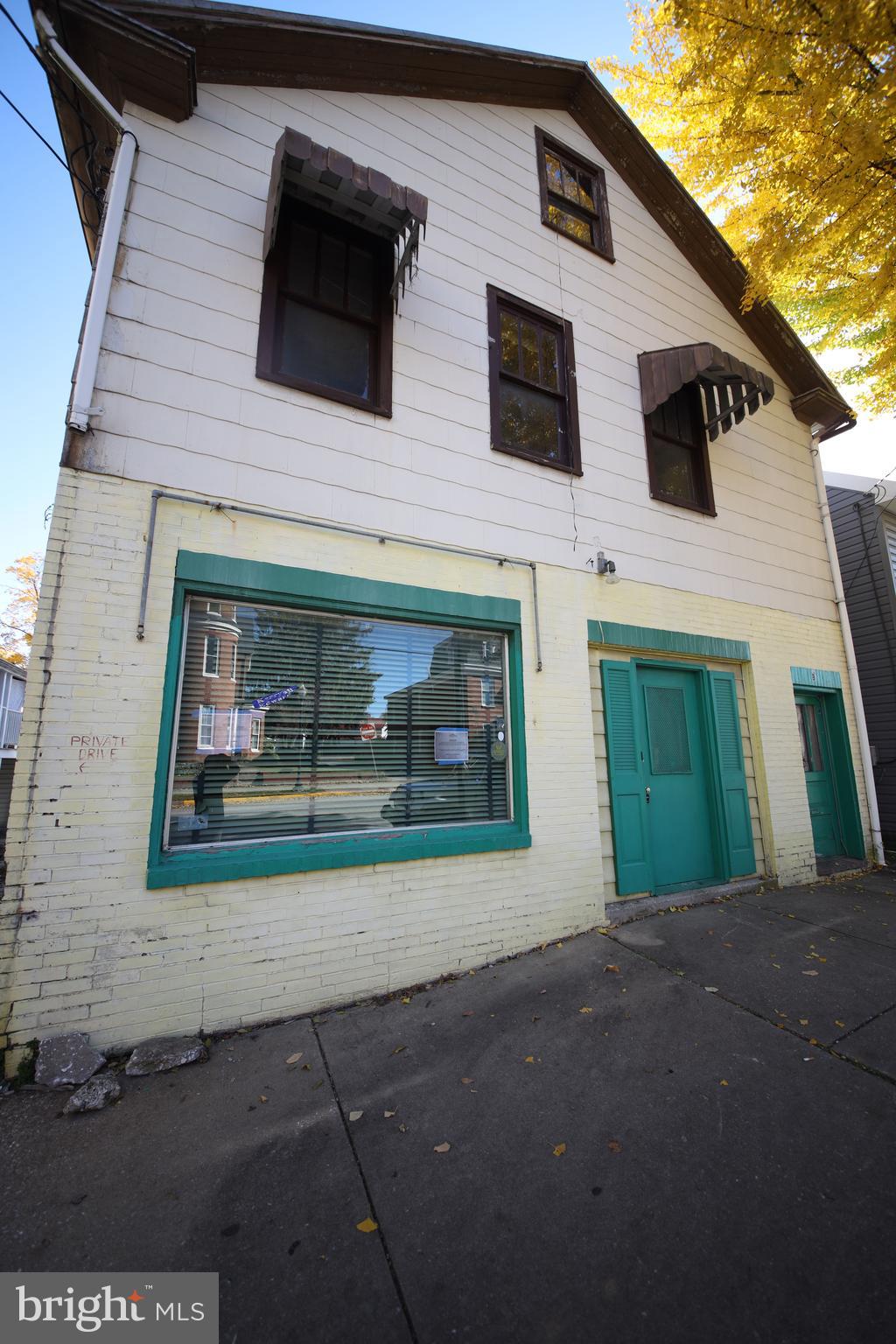 DOWNTOWN WESTMINSTER - Commercial Sale