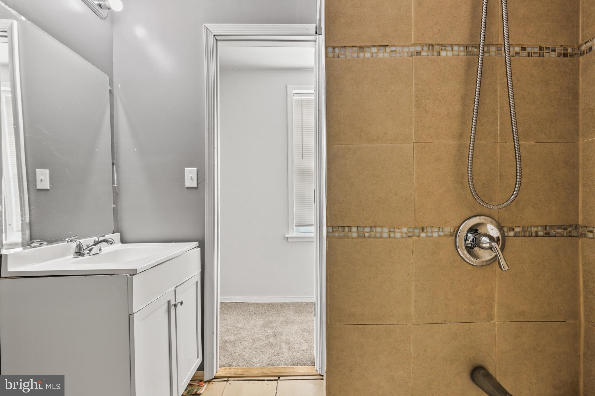 MONDAWMIN - Residential