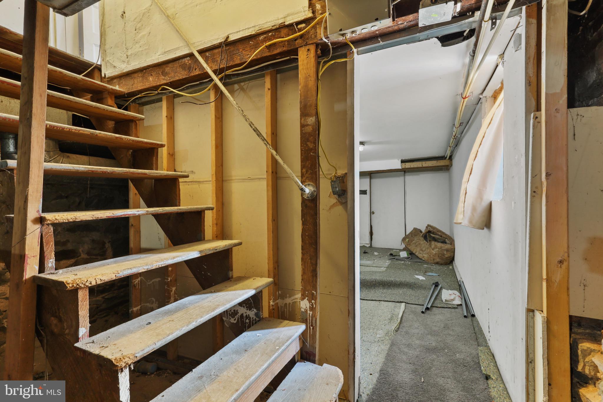 MONDAWMIN - Residential