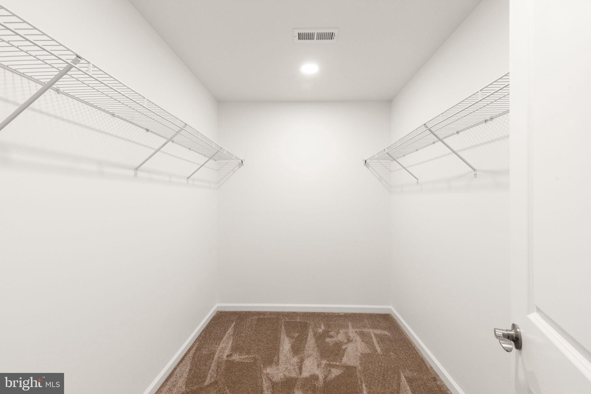 OAKLYN MANOR - Residential