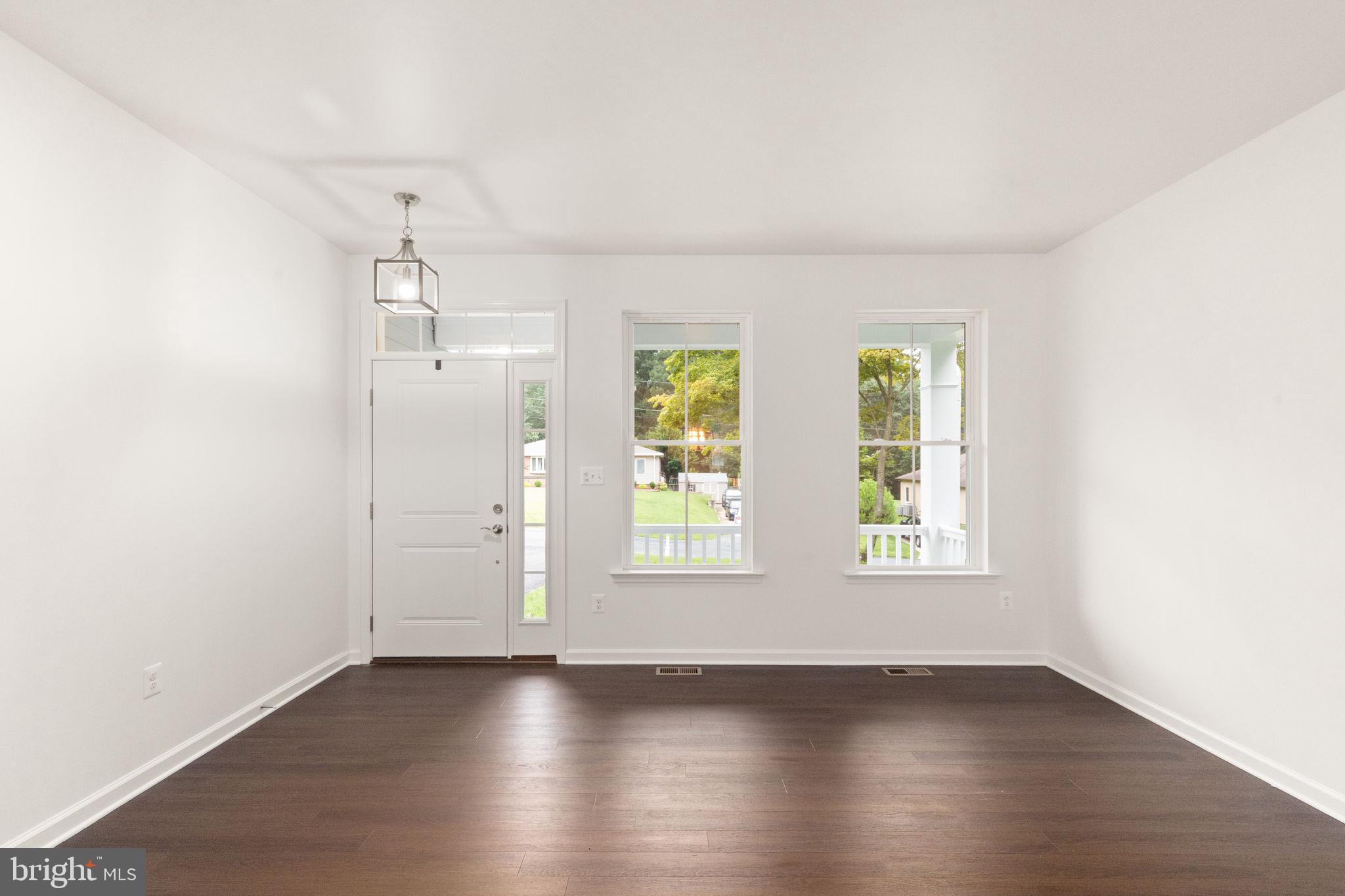 OAKLYN MANOR - Residential