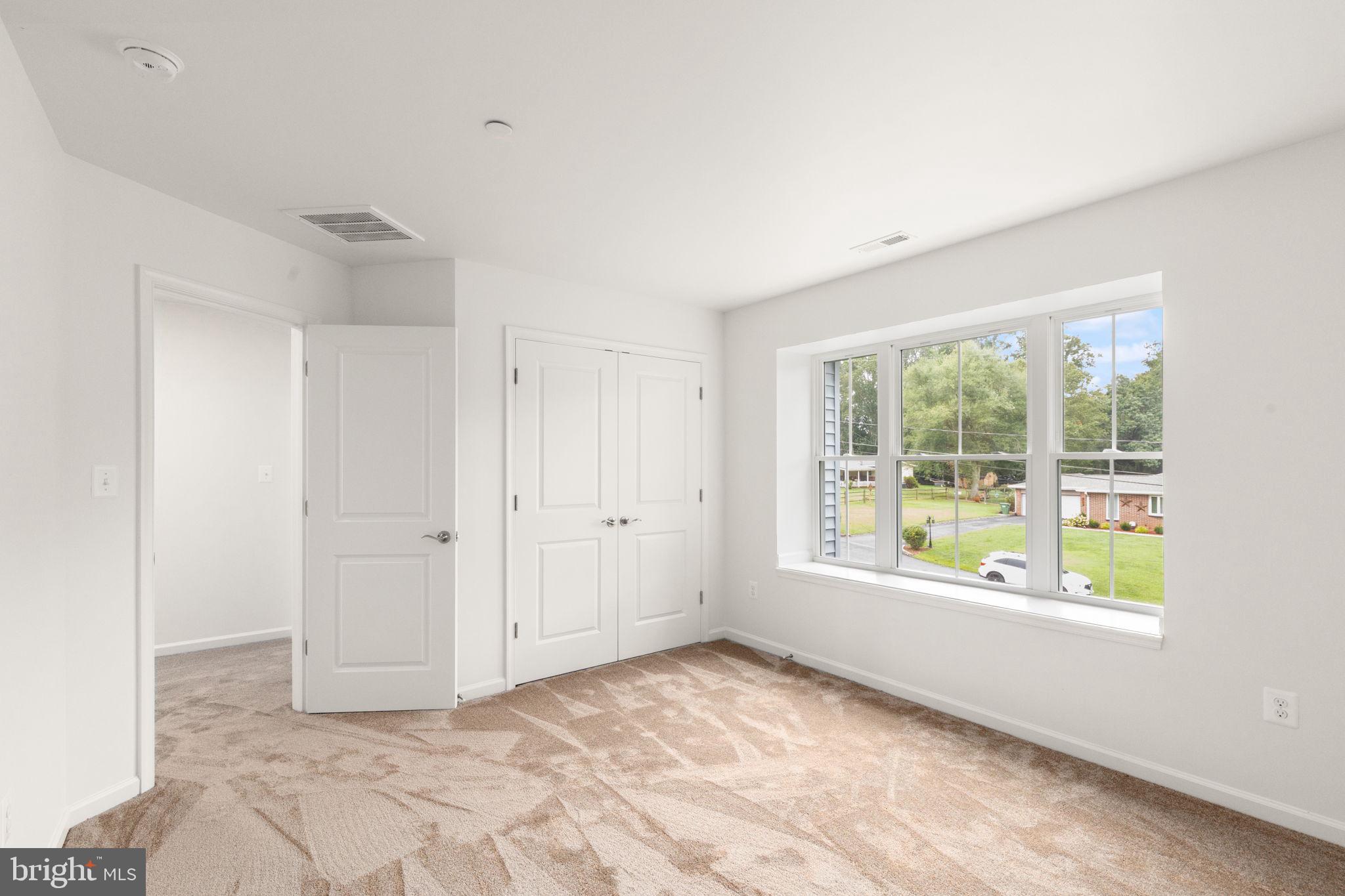 OAKLYN MANOR - Residential