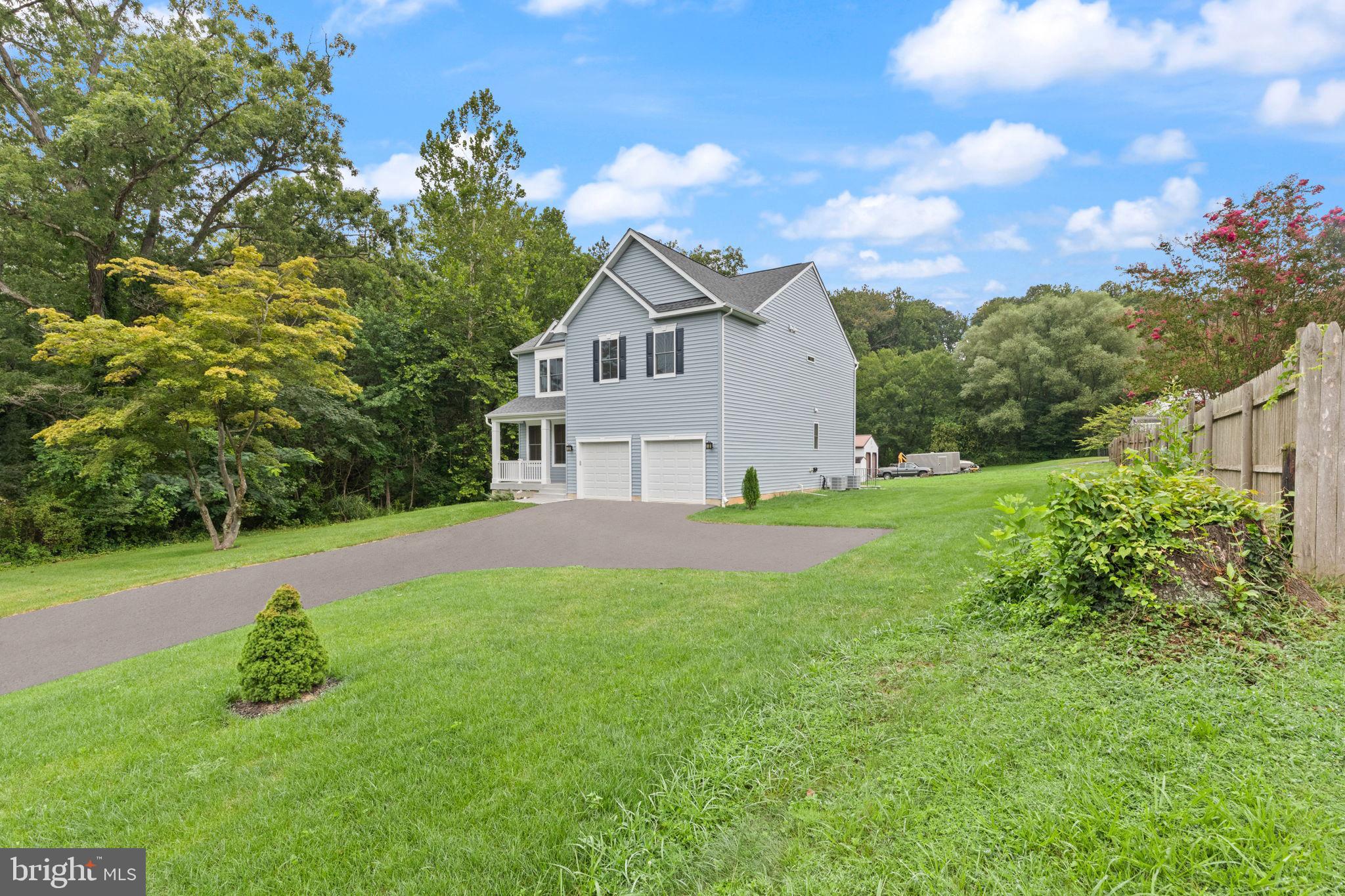 OAKLYN MANOR - Residential