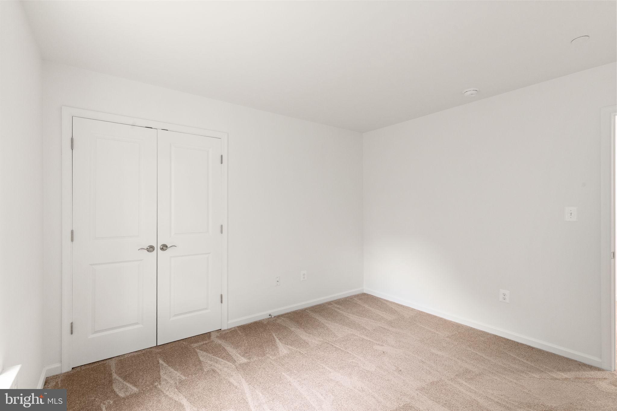 OAKLYN MANOR - Residential